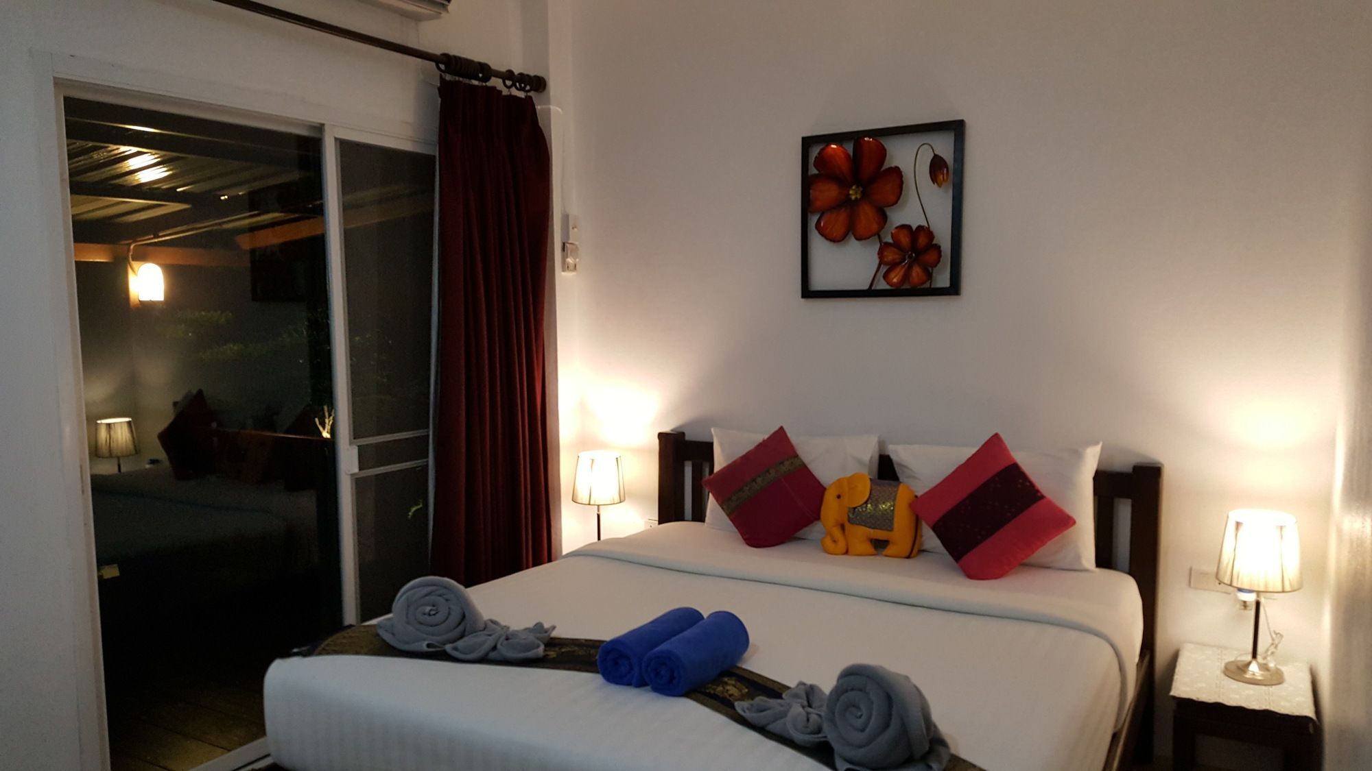 Montania Lifestyle Hotel Phanom Luaran gambar